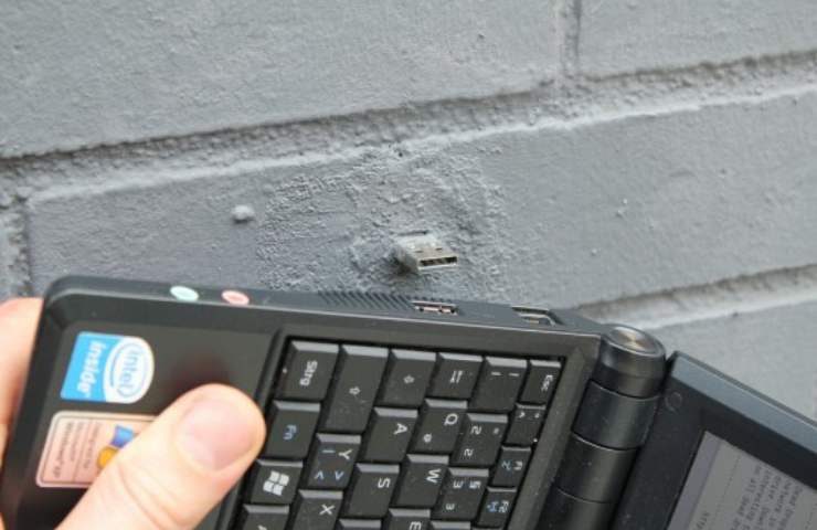 Chiavette USB nei muri
